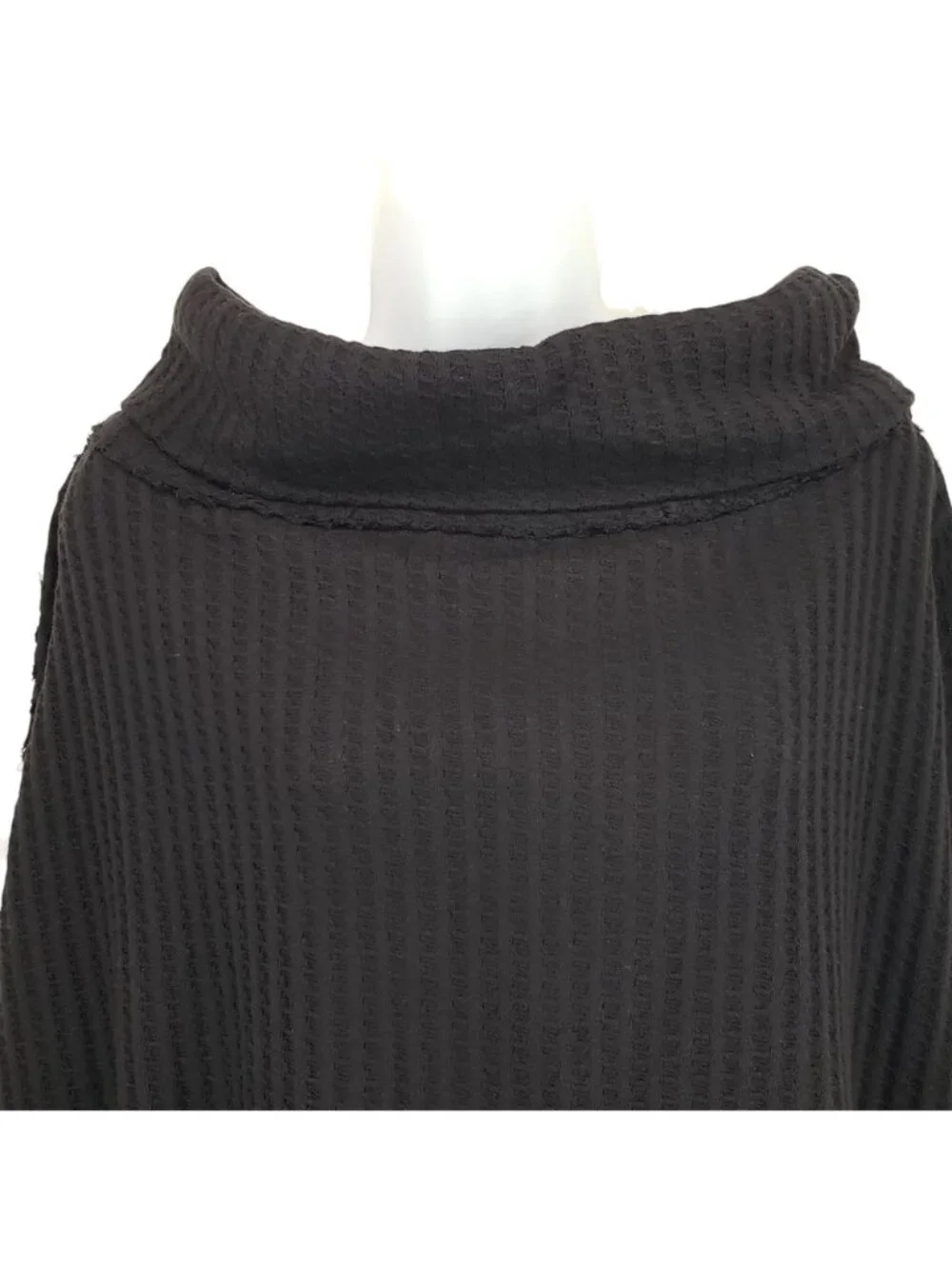 Free People Coastal Boho Beachy Oversized‎ Waffle Knit Top Split Back Blk M NWT